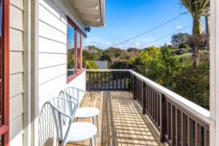 Onetangi Beach Retreat - Waiheke Holiday Home - Onetangi - 5