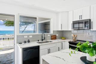 Serenity by the Sea Ultimate Beachfront Escape - Hauula - 2