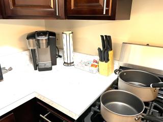 FREE Parking Minutes from Center City - Hilltop - 2