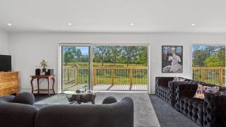 The Whitehouse - Lepperton Holiday Home - New Plymouth - 7