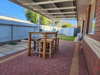 The Golfers Rest. - 3