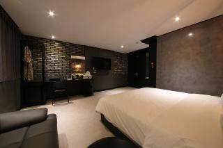 Almond Hotel Gupo Station - Busan - 9