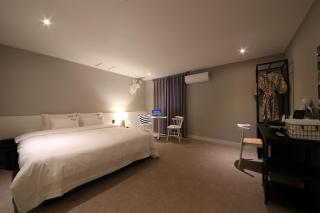 Almond Hotel Gupo Station - Busan - 5