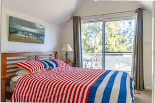 Coral Cottage - 1