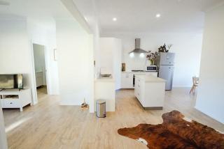 Hilltop Retreat - best of both worlds: Beach/farm - Pillar Valley - 4