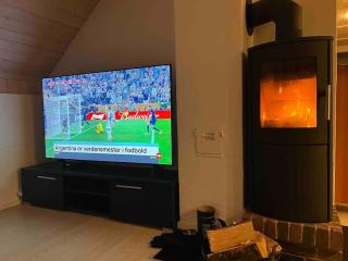 Stort sommerhus ved vandet - plads til 2 familier - 9