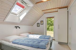 Stort sommerhus ved vandet - plads til 2 familier - 5