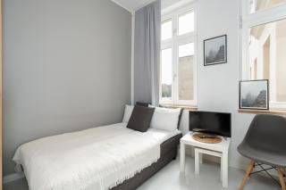 Cosy Studios Gąsiorowskich by the Wilson Park by Noclegi Renters - Poznań - 3