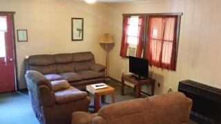 K&G Lodge - 1