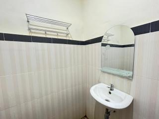 RedDoorz @ Porodisa Homestay Palu - 6