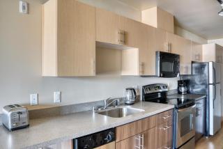 Queen Anne 1br w gym wd lounge roof deck SEA-575 - 4