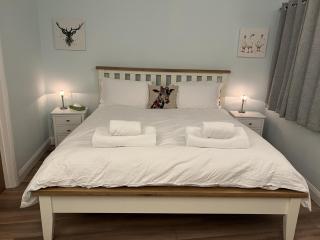 Charming Woodland Lodge 2 person 1 bedroom - 8