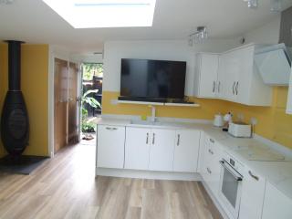 Charming Woodland Lodge 2 person 1 bedroom - 9