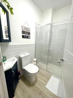 Luxury Porthcawl Large Spacious 2 bedroom Apt, Parking, Garden access, Prime Location - Porthcawl - 5