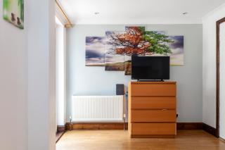 Bright 1 Br Apt wpatio, next to Westfield Centre - Londra - 1