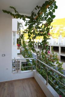 LA LA Apartments - Valona - 4