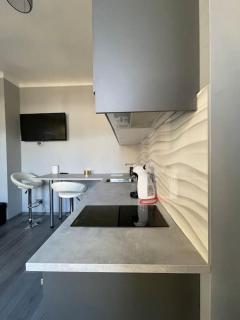 Minimalist apartment-free parking, self check in - Riga - 5