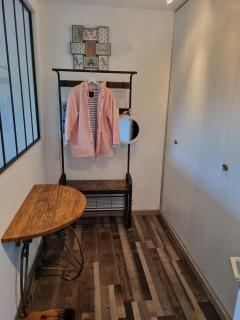 Superbe T2 tout confort 3 étoiles, entièrement renové avec piscine, parking, clim, wifi, Netflix - 2