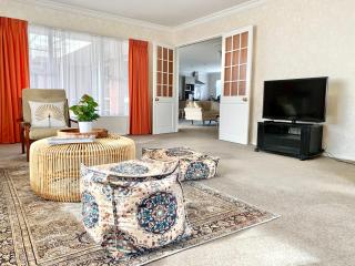 Private Cosy House in Chartwell, Hamilton, Near Everything - Hamilton - 4