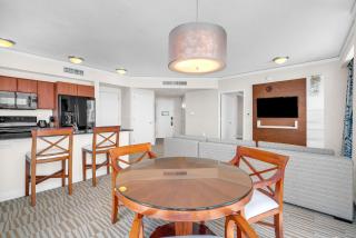 TRUMP INTL 2 BEDROOM APARTMENT 1600 Sqf OCEAN FRONT - Miami Beach - 4