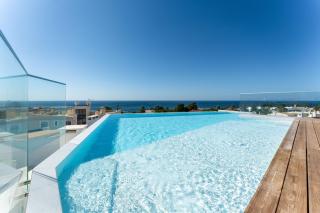 Stunning 3 BDR Flat W/ Rooftop Pool by LovelyStay - Albufeira - 0