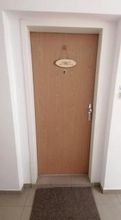 Pod střechou - 2