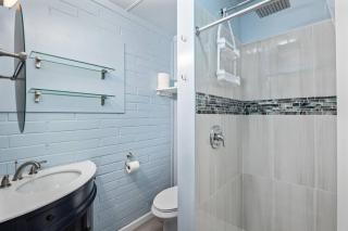 Cottages at Rockaway Beach Suite #2 - 5