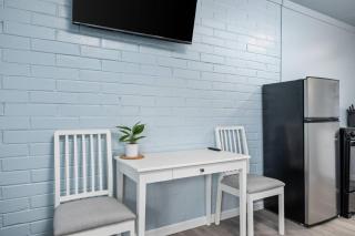 Cottages at Rockaway Beach Suite #2 - 3