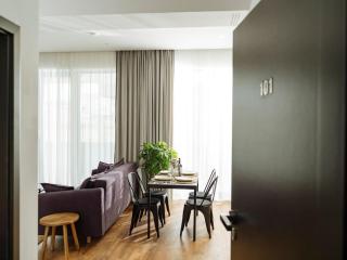 Central 1 Apartment - New Building & Parking - 5