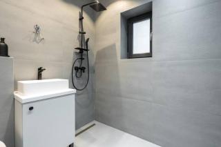 Bright & Calm - 2BR - Top Location - 1