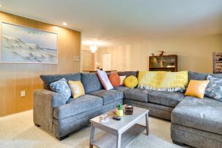 Sunny Seminole Retreat with Patio, Near Beaches! - Redington Shores - 4