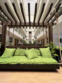 Pine Suites Tagaytay - 2BR unit - The Highland - 1