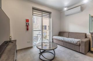 Nocturnal Elegance Apartment by Solea - 1