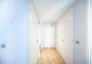 Top Floor Apt - 2 Bed/2 Bath + Private Balcony - Londres - 6