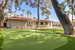 Private Pool and Hot Tub Spacious Scottsdale Home! - Phoenix - 9