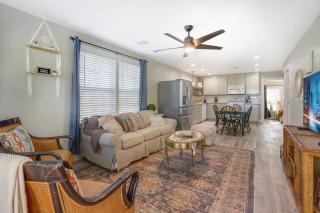 Pancho and Lefty's - Bohemian Rhapsody Retreat - 8