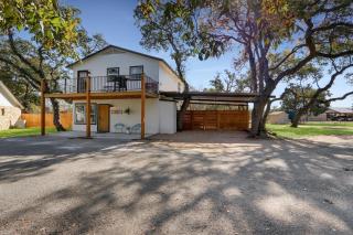 Pancho and Lefty's - Bohemian Rhapsody Retreat - 3