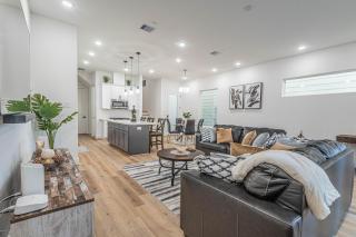 Luxury Haven near Dwtn, Med CTR, with Fast Free WiFi, Parking - Houston - 9