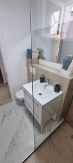 ELIAS LUXURY HOME - 2
