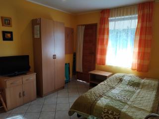 ZACISZE,Klonowa 17 - 6