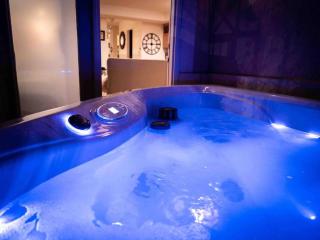 Bach-Wedding Retreat w Game Room, Theater and Hot Tub, 420ok Sleeps 25 - 4