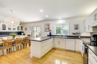 Modern and Spacious Home - 6 Mi to Dtwn South Bend - Granger - 1