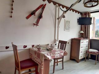 Studio chaleureux avec balcon, Centre Les Belleville, proche pistes et commerces - FR-1-344-930 - 2