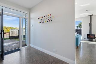 Stylish Serenity - Martinborough Holiday Home - Martinborough - 7
