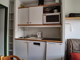 Studio fonctionnel avec balcon, proche des pistes et commerces, parking inclus - FR-1-344-1050 - Les Menuires - 6