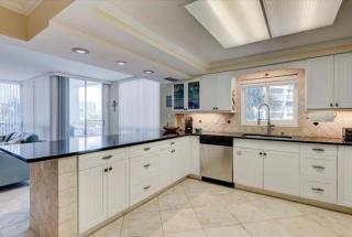 2031-Shoreline Towers Beach Vacation Condo Free Beach Setup - Destin - 8