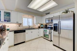 2031-Shoreline Towers Beach Vacation Condo Free Beach Setup - Destin - 7