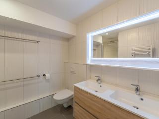 Superbe appart 6 chambres à Courchevel avec balcon, casiers à ski et parking - FR-1-563-116 - 3