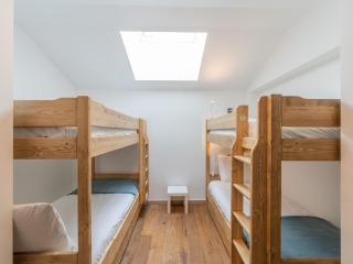 Superbe appart 6 chambres à Courchevel avec balcon, casiers à ski et parking - FR-1-563-116 - 2
