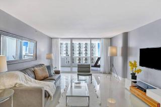 SeaDuced By Miami Skyline And Bay Views! - Miami - 3